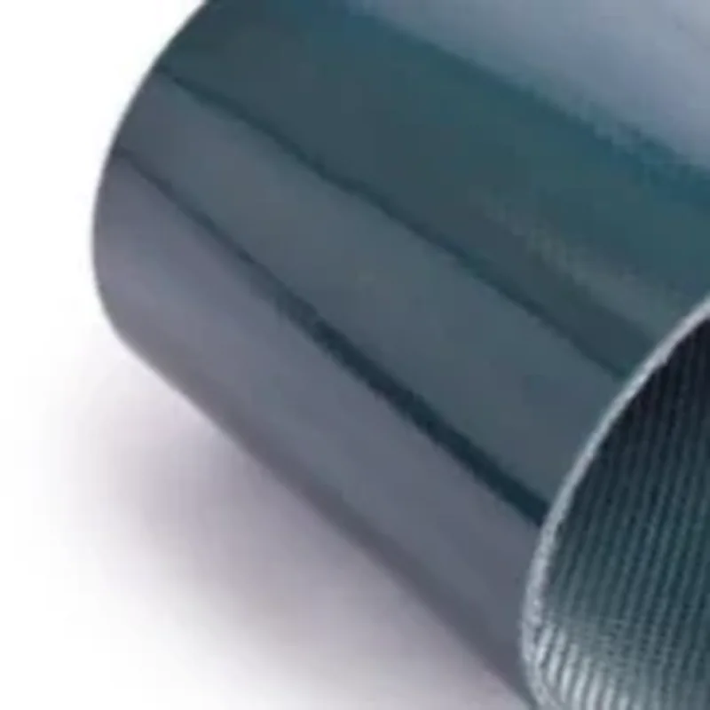 Correia de PVC verde sanitária dupla face em linha de produção alimentícia